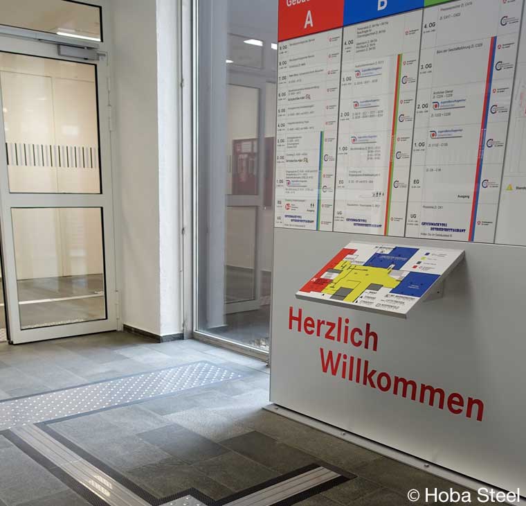 Taktile Leitsysteme - taktiler übersichtsplan im Eingangsbereich - für gesellschaftliche Teilhabe von Menschen mit Beeinträchtigungen