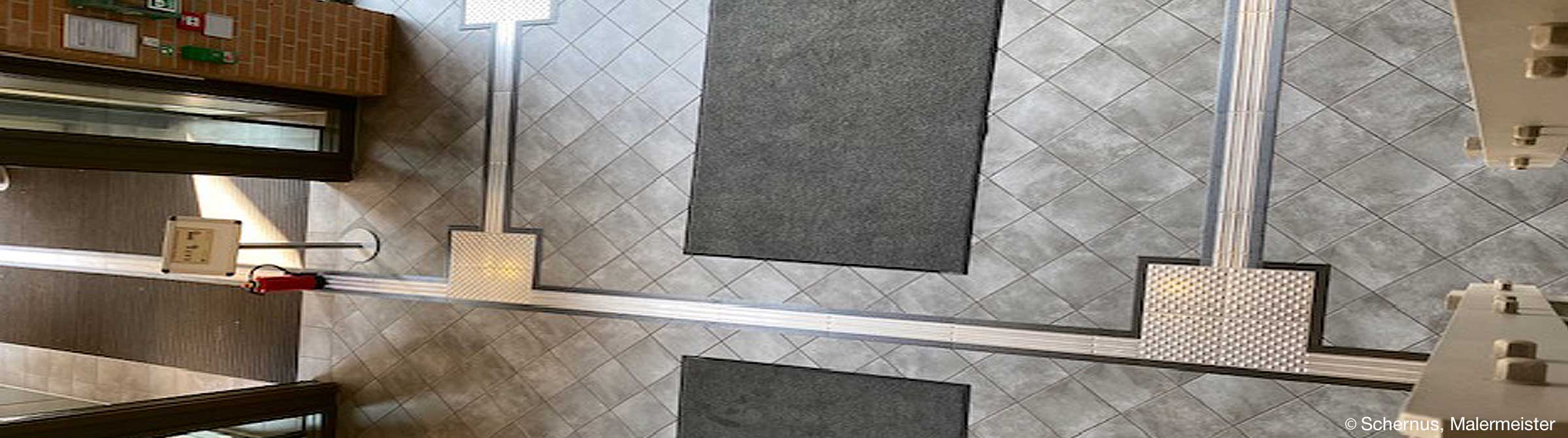 Taktiles Leitsystem mit Sauberlaufzone